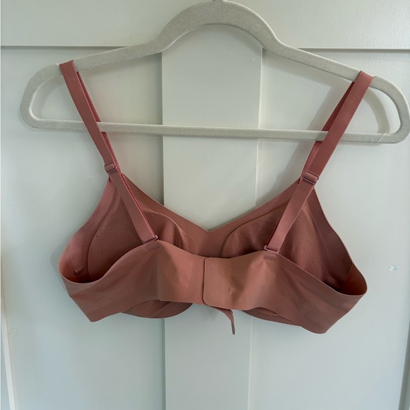 Knix V Neck Seamless Bra in Warm Rose - Picture 2 of 5